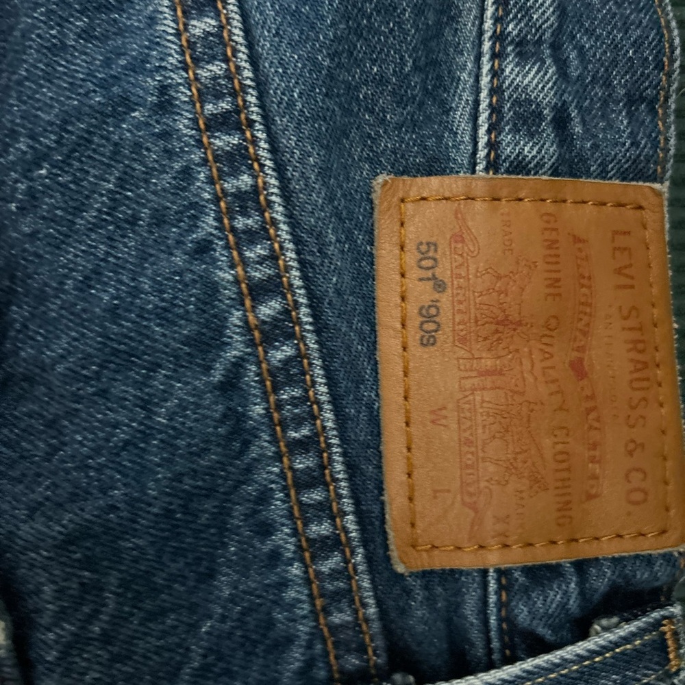 Levi's Classic Blue Jeans- washed never worn - Picture 4 of 5